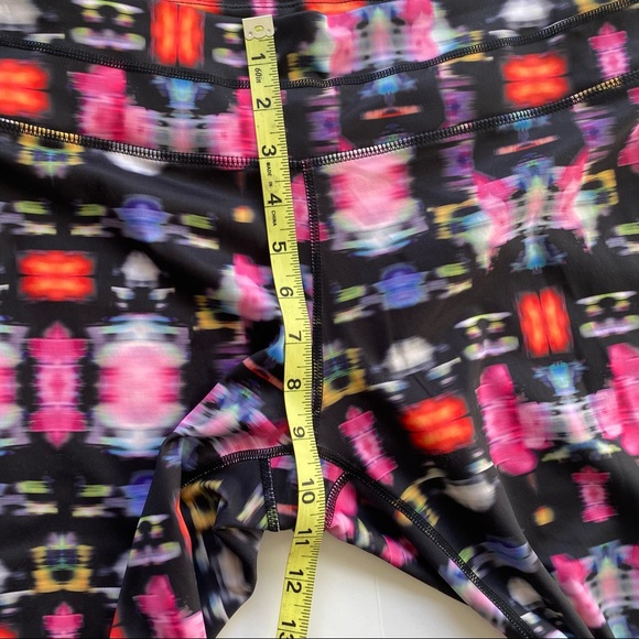 Athleta Speed Sonar tights Multi Color - Picture 8 of 9